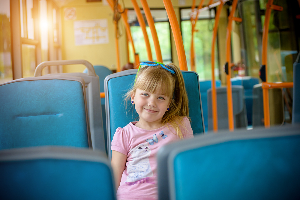 无人陪伴的儿童将能够免费乘坐公共交通工具