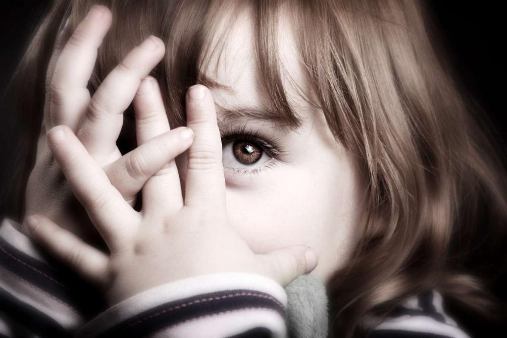 Как помочь ребенку преодолеть застенчивость?