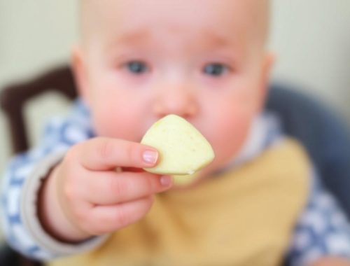 Baby-led Weaning: Fingerfood statt Brei – Wie Babys selbst das Essen entdecken und Familienmahlzeiten neu erleben